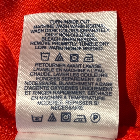 Land’s End V neck t shirt. Small. Relaxed fit - Picture 6 of 9